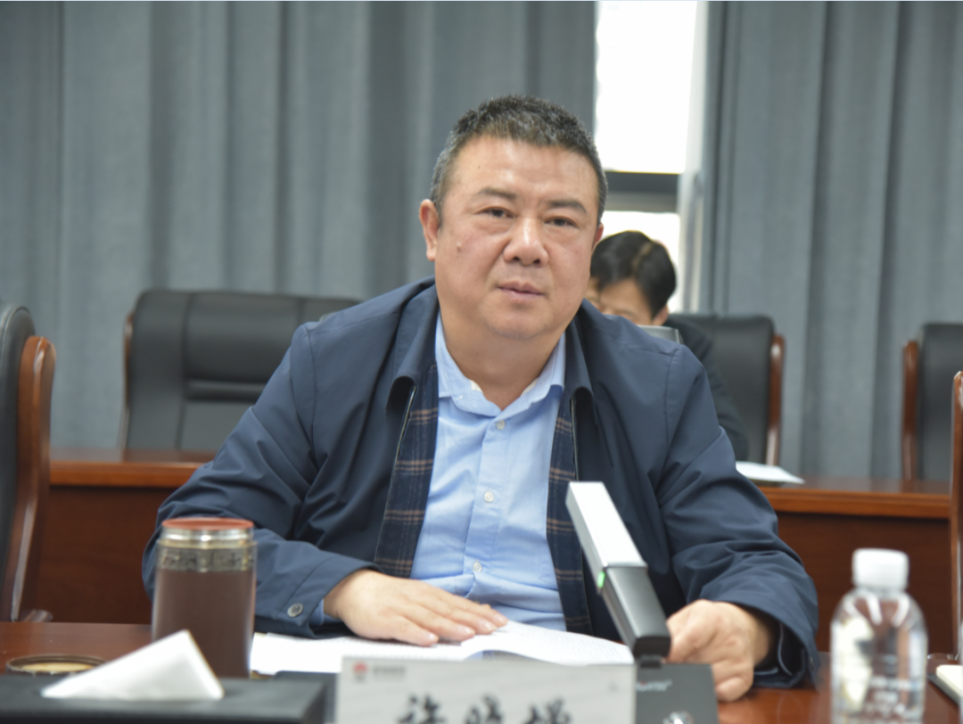 陜鋼集團(tuán)黨委理論學(xué)習(xí)中心組學(xué)習(xí)中央經(jīng)濟(jì)工作會(huì)議精神、陜西省委十四屆五次全會(huì)暨省委經(jīng)濟(jì)工作會(huì)議精神