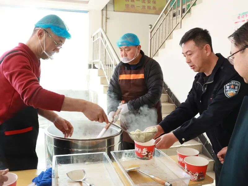 紅光物流公司：餃香暖冬至，合力開新局