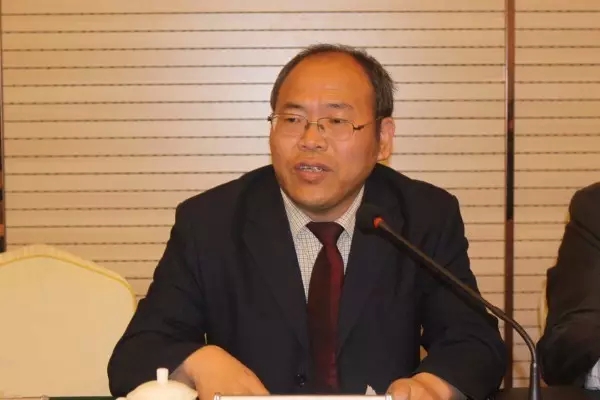 龍鋼集團召開2016年文明創(chuàng)建（企業(yè)文化建設(shè)暨鋼鐵美麗花創(chuàng)建）推進會