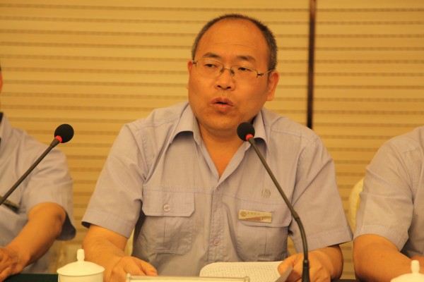 龍鋼集團(tuán)召開“兩學(xué)一做”學(xué)習(xí)教育動(dòng)員部署會(huì)