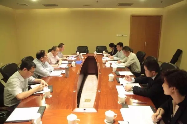 龍鋼集團黨政領(lǐng)導(dǎo)到禹龍國際酒店調(diào)研