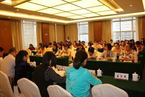 陜煤化集團巾幗就業(yè)創(chuàng)新?陜鋼（家政）培訓(xùn)班開班