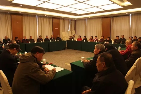 龍鋼集團(tuán)離退休黨員大會(huì)召開