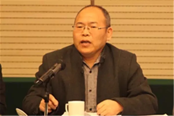 龍鋼集團(tuán)離退休黨員大會(huì)召開