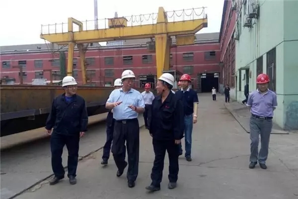 龍鋼集團(tuán)董事長(zhǎng)、總經(jīng)理董銀師一行到安鋼集團(tuán)交流考察