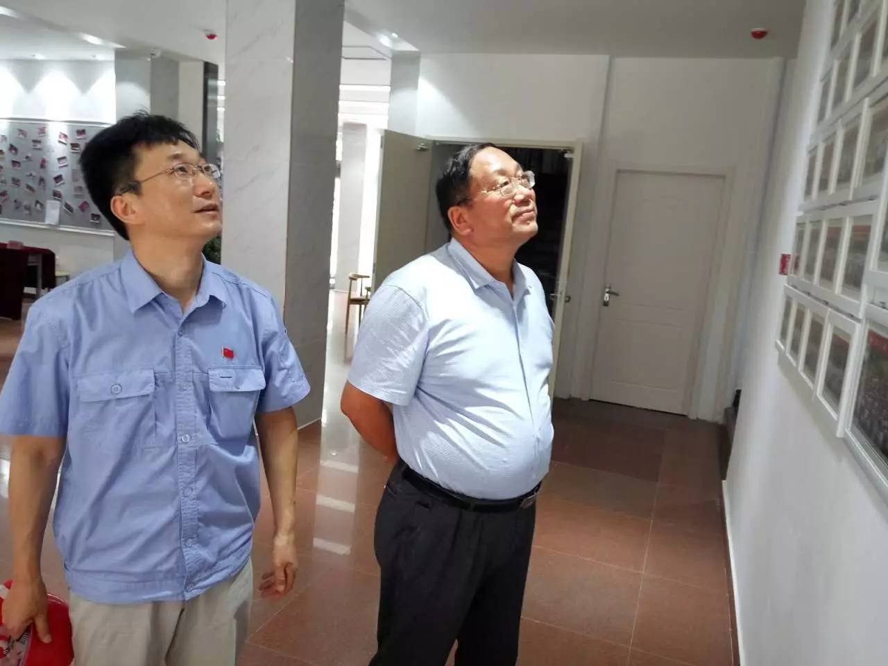 龍鋼集團公司董事長、總經(jīng)理董銀師到西鋼、紅光物流公司調(diào)研