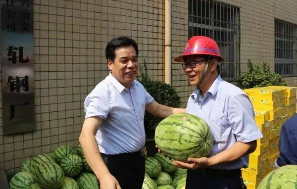 董銀師、劉光明、陳輝赴基層單位慰問送清涼