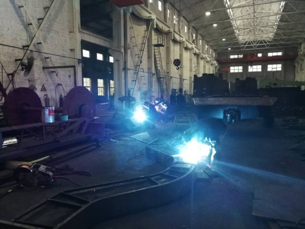 實(shí)現(xiàn)扭虧為盈，他們?yōu)槭裁础澳堋保瓉?lái)自龍鋼集團(tuán)華冶公司的報(bào)道