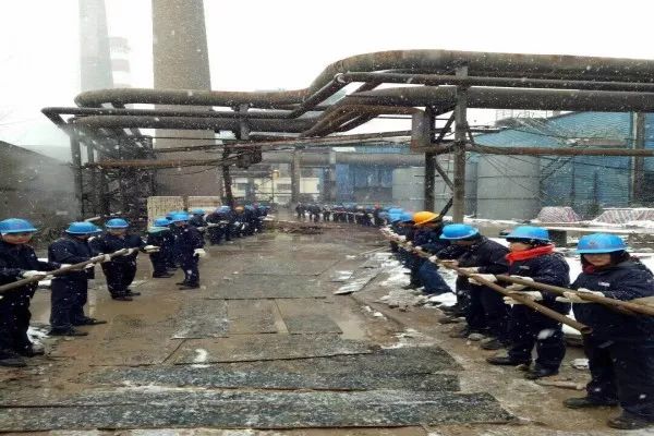 華富公司全員會戰(zhàn) 助推脫硫建設(shè)步伐 華富公司全員會戰(zhàn) 助推脫硫建設(shè)步伐