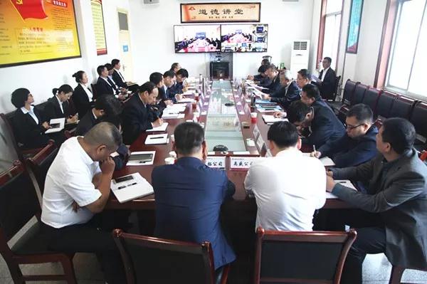 ��䓼��F���_����˼���Ļ������R�ΑB(t��i)������