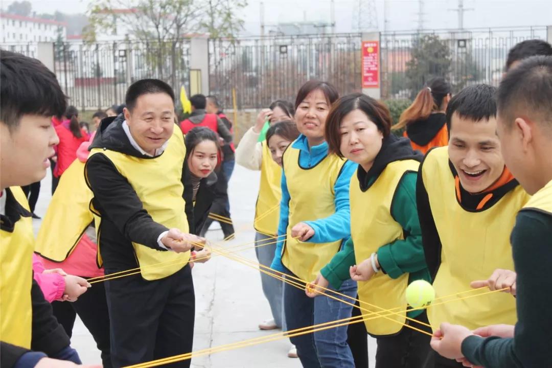 磨練意志，超越自我，凝聚團隊，贏在執(zhí)行——酒店板塊開展2019年度員工素質(zhì)集訓活動