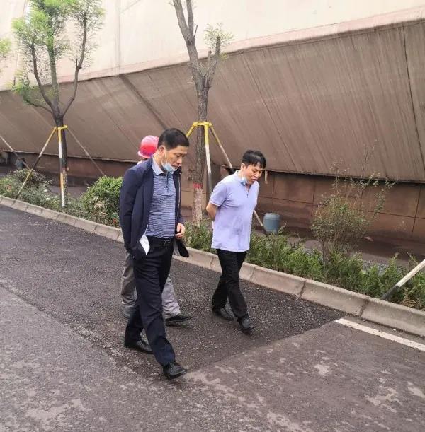 楊召朋調(diào)研督導(dǎo)重點(diǎn)項(xiàng)目建設(shè)