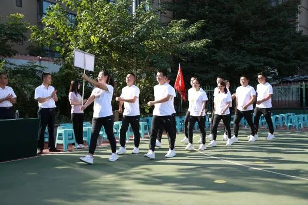 ��䓼��F(tu��n)��ӭ���c��ȫ����V���w��չ�ݻ����Ӱ