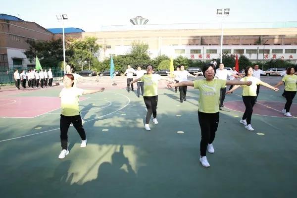 ��䓼��F(tu��n)��ӭ���c��ȫ����V���w��չ�ݻ����Ӱ