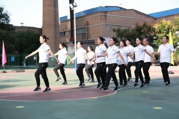 ��䓼��F(tu��n)��ӭ���c��ȫ����V���w��չ�ݻ����Ӱ