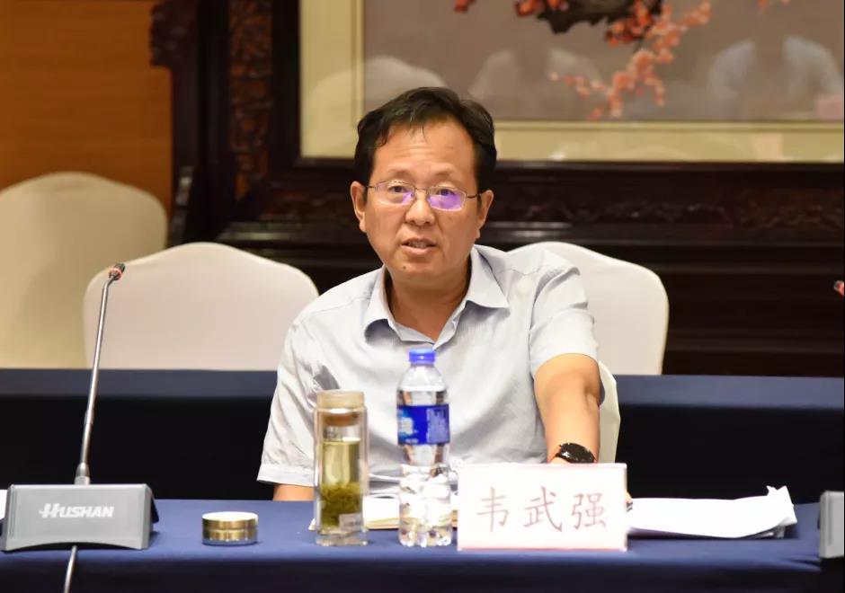 龍鋼集團三家雙管單位召開“黨建領航、班子引領，干部走在前列”領導班子“三基三對標” 工作述職會