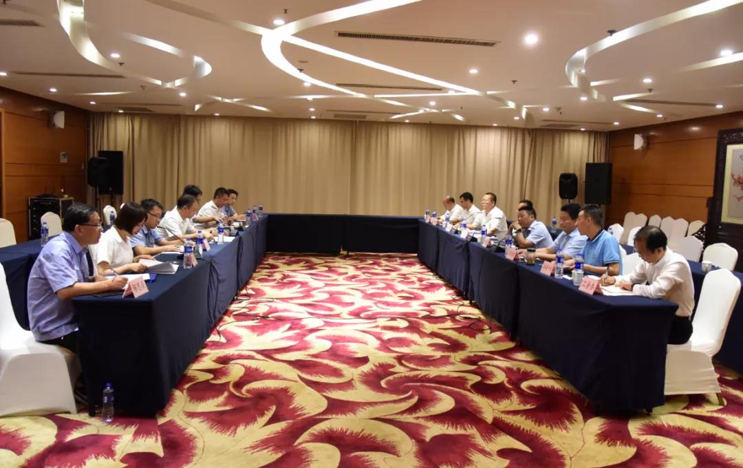 龍鋼集團三家雙管單位召開“黨建領航、班子引領，干部走在前列”領導班子“三基三對標” 工作述職會