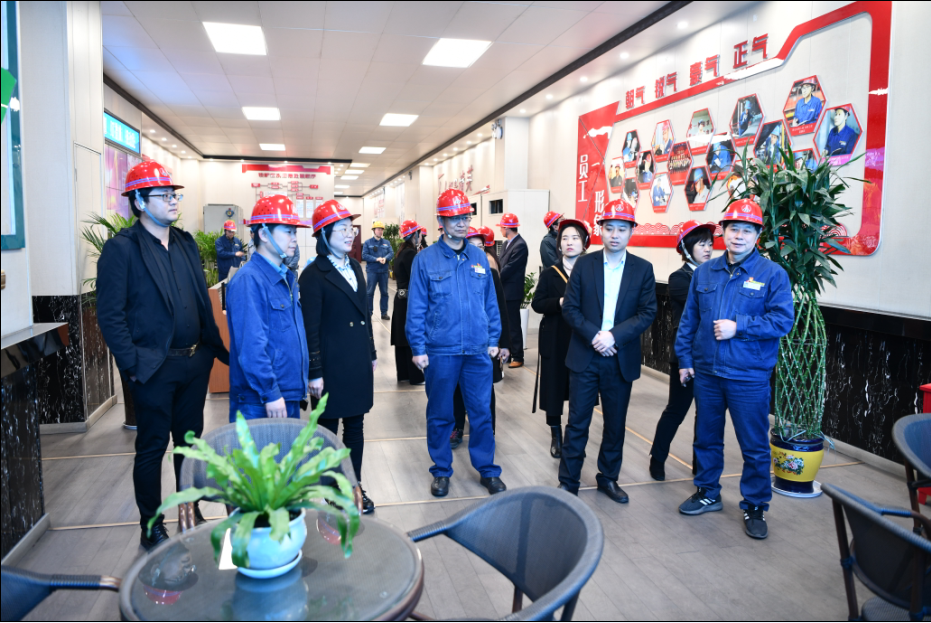 ���˽����W���M �_�ع�����˼·������䓼��F�hȺϵ�y(t��ng)�_չ���ˌW��